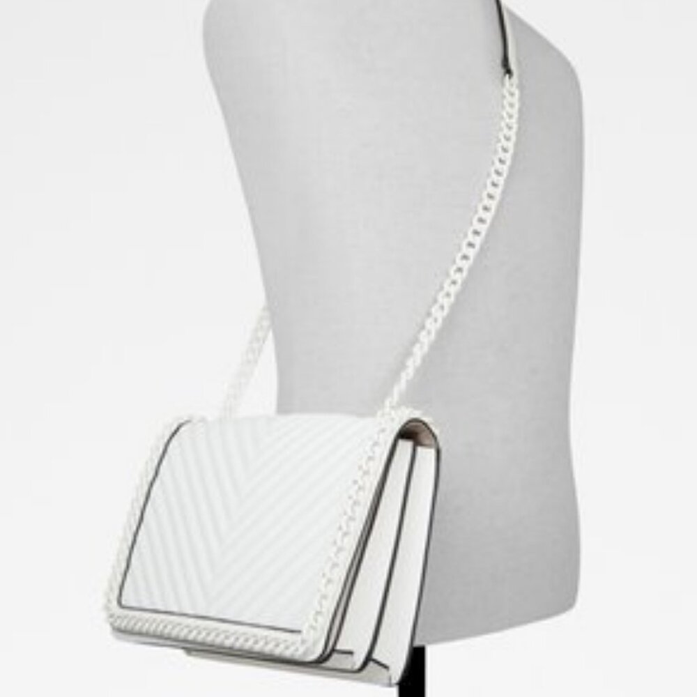 ALDO Greenwald Crossbody Bag Medium White Overflow With Metal Chain - Picture 1 of 16